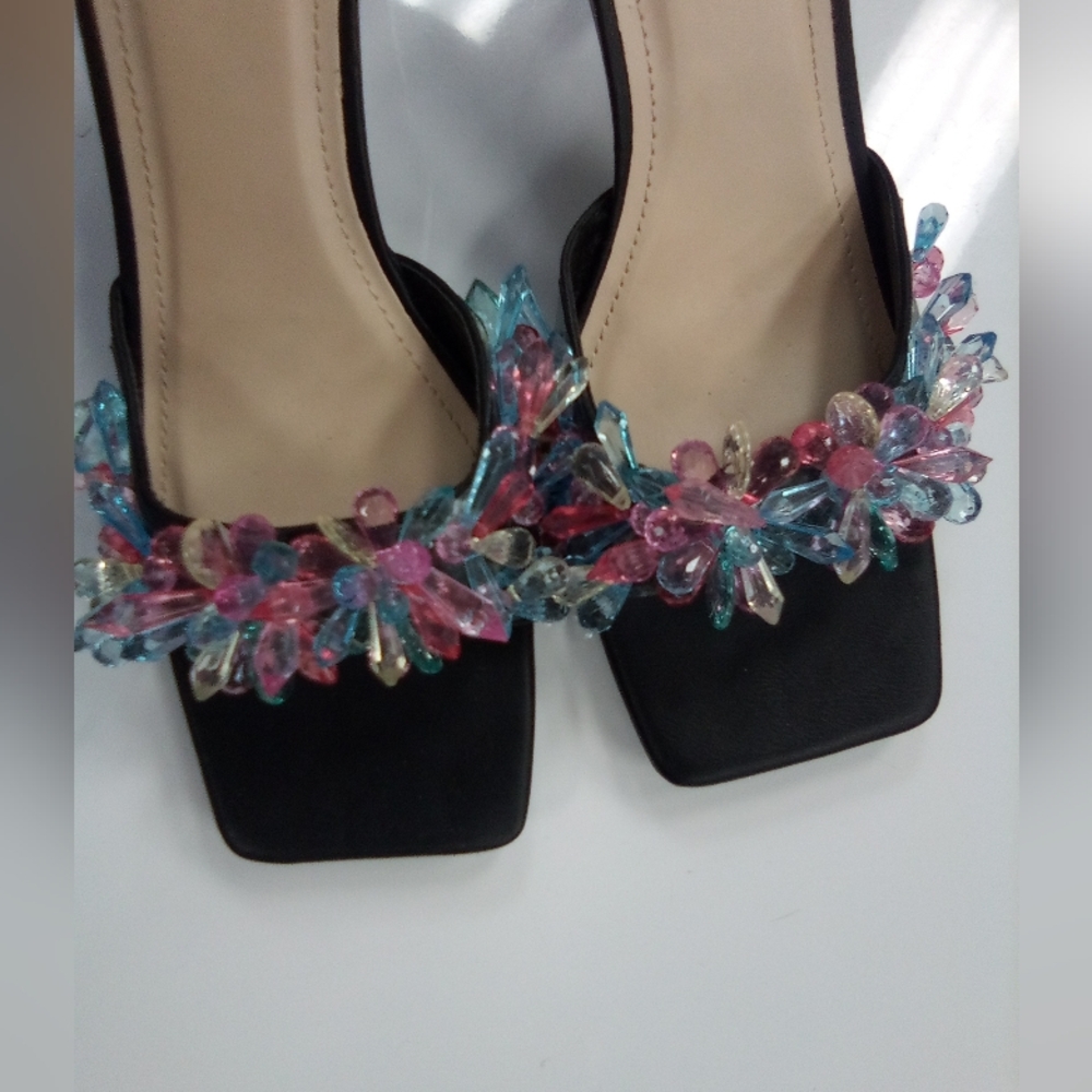 Moulin Rouge: Luxurious Beaded Black High Heels